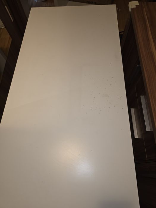 Biurko IKEA MALM z wysuwanym panelem 151x65