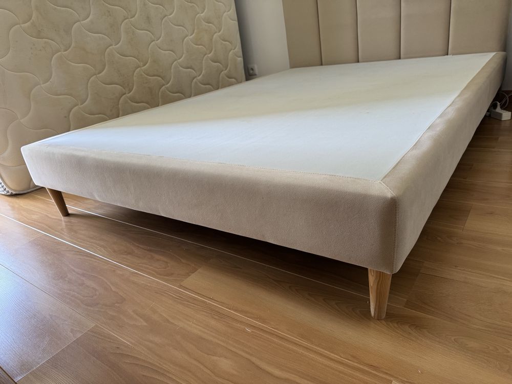 cama de casal com cabeceira