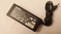 Oryginalny zasilacz Toshiba PA5035U-1ACA