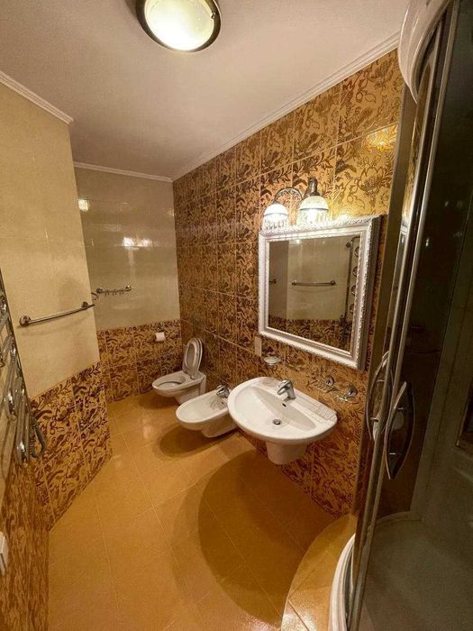 Дворівнева квартира в центрі міста! Можлива розстрочка!