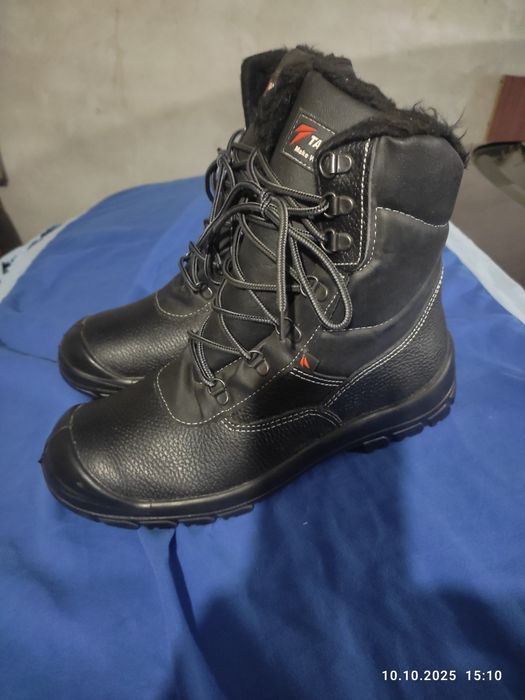 Зимние рабочие ботинки