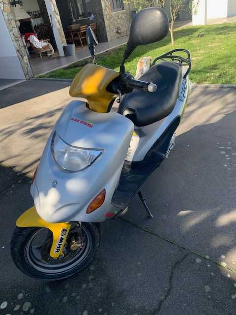 SCOOTER 50cc impecável documentação em dia