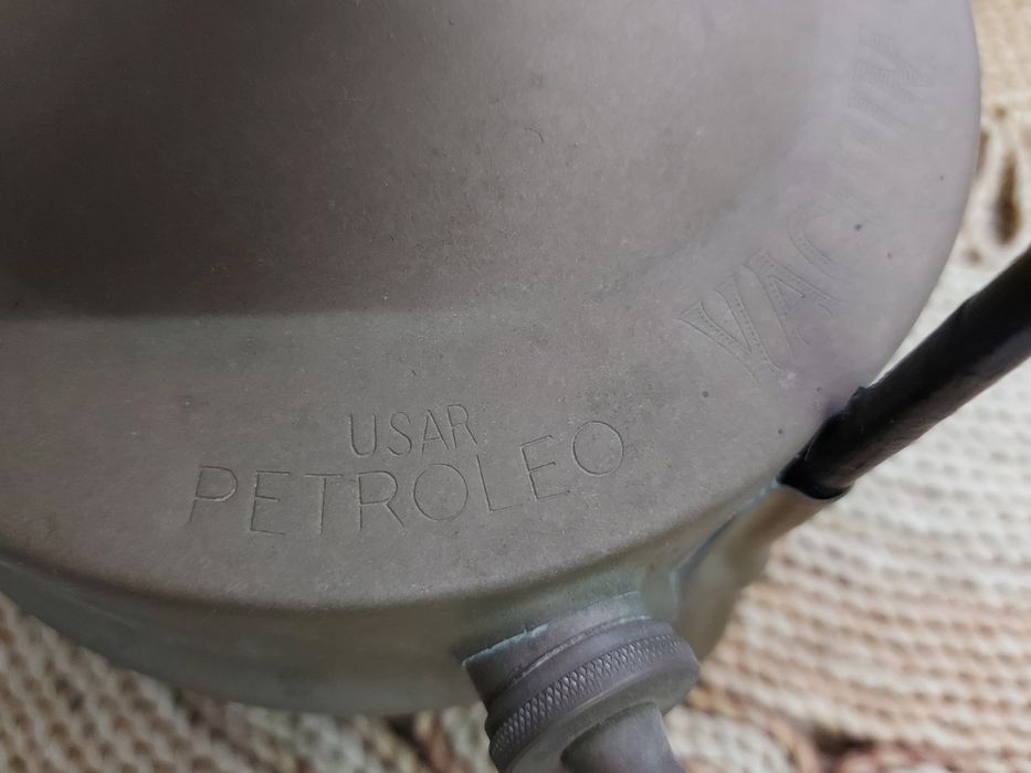 Fogareiro antigo a petróleo