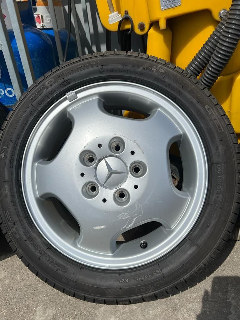 Koła alufelgi Mercedes A clasa z nowymi oponami lato 195/50R15