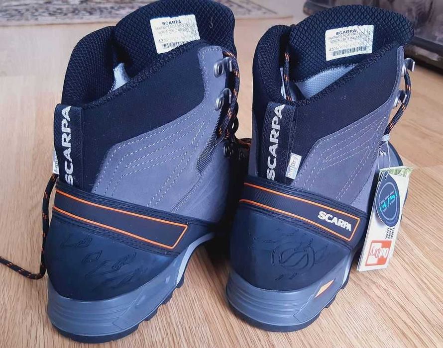 Новi оригiнальнi черевики Scarpa Marmolada Pro OD 43,5 розмiр