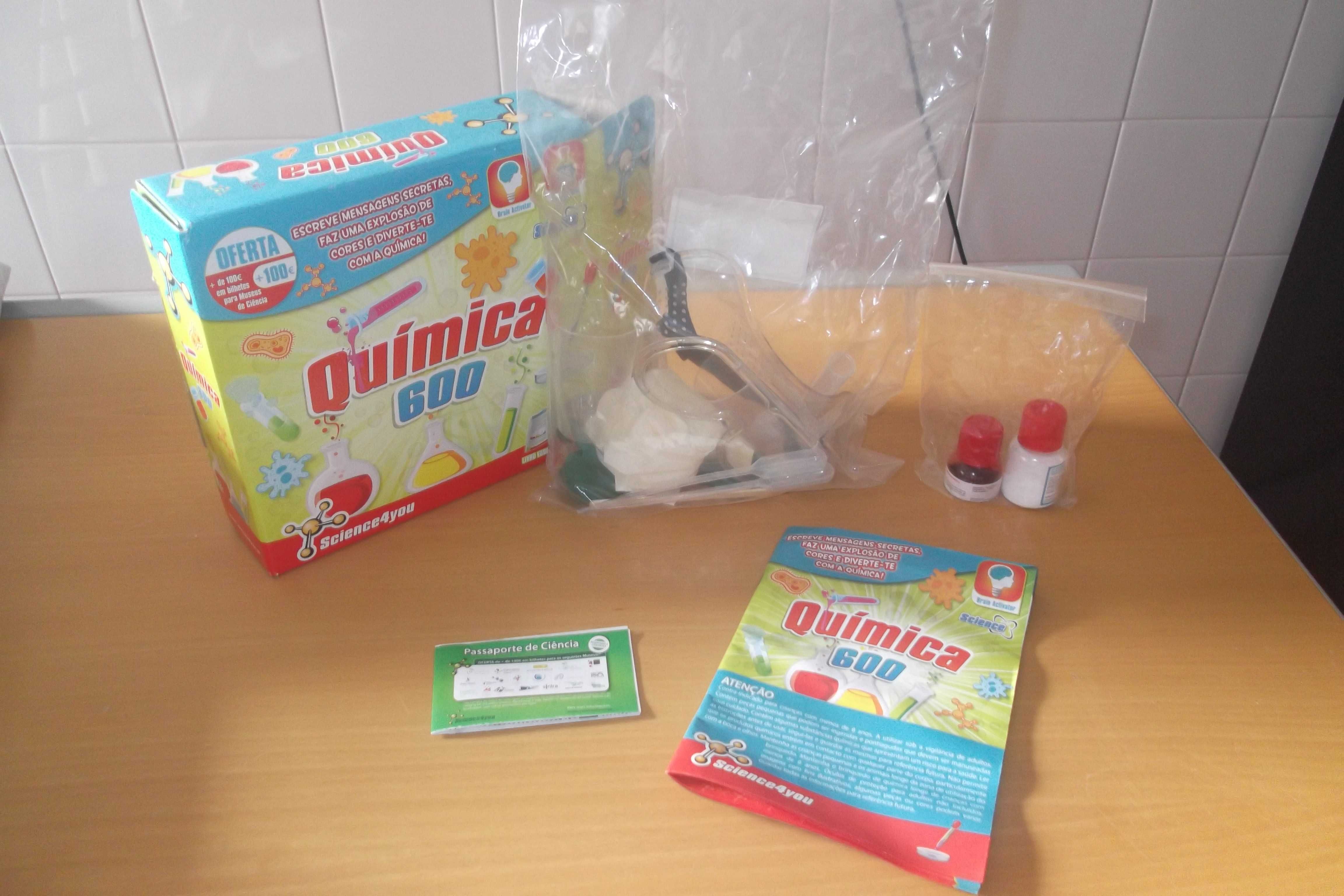 Kit para Experiências: "Química 600"