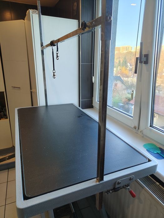 Stół groomerski elektryczny