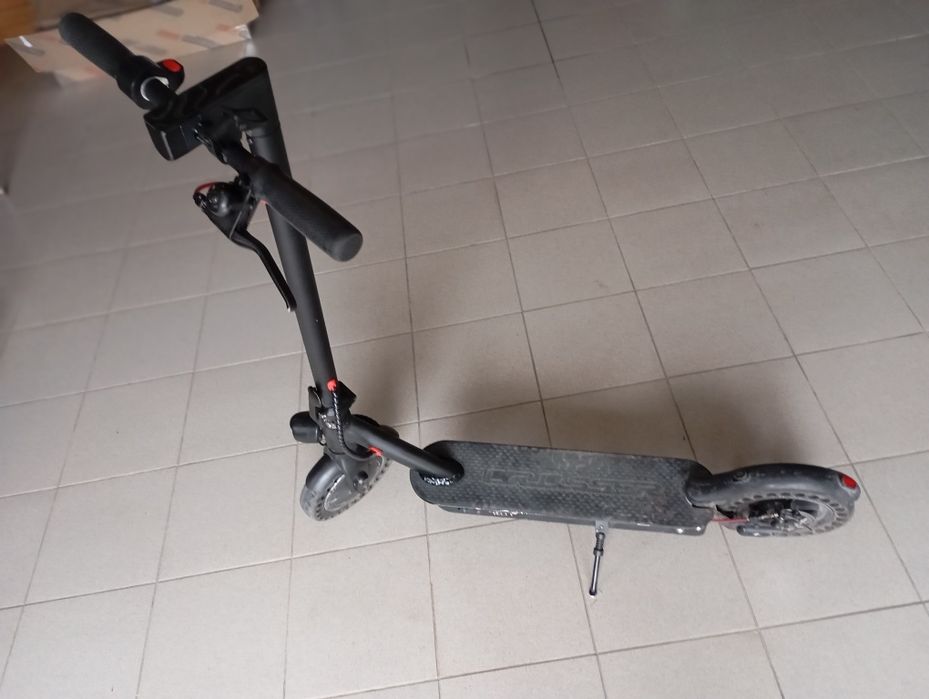 Продам електросамокат grosser e9
