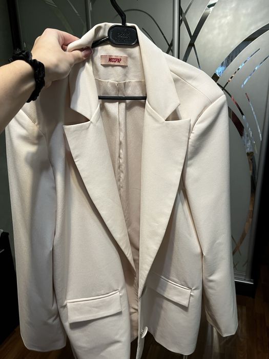 Кремовий жіночий піджак MISSPAP