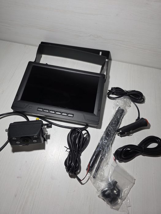 **Bezprzewodowa kamera cofania AHD z monitorem 7" 12V/24V**