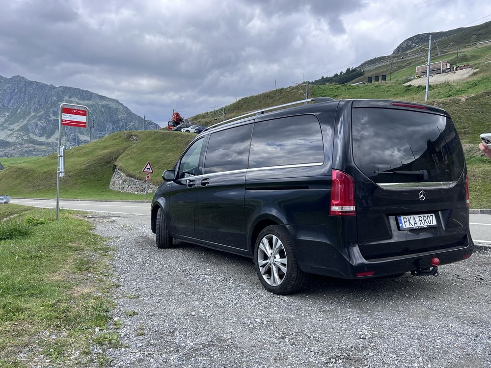 Wynajem busa Mercedes V klasa