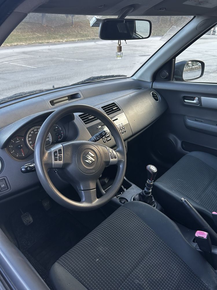 Suzuki Swift 1.3 ddis glx