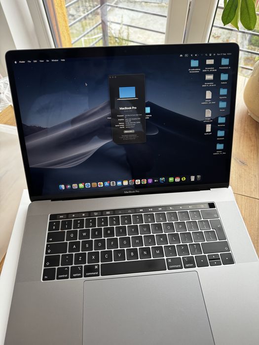 MacBook Pro 15.4, intel i7, 16GB, dysk 256 GB