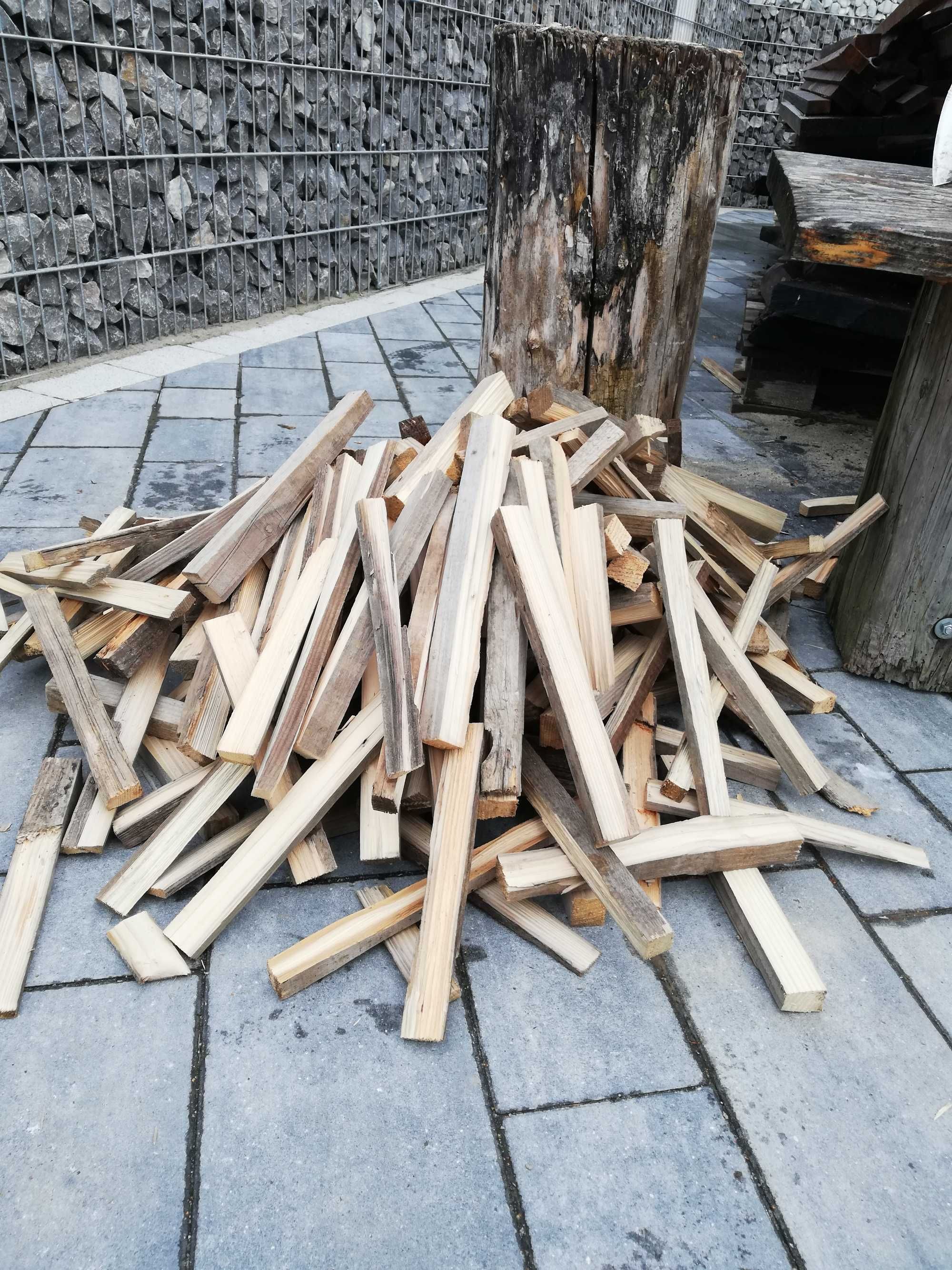 Drewno, rozpałka, szczypki do pieca