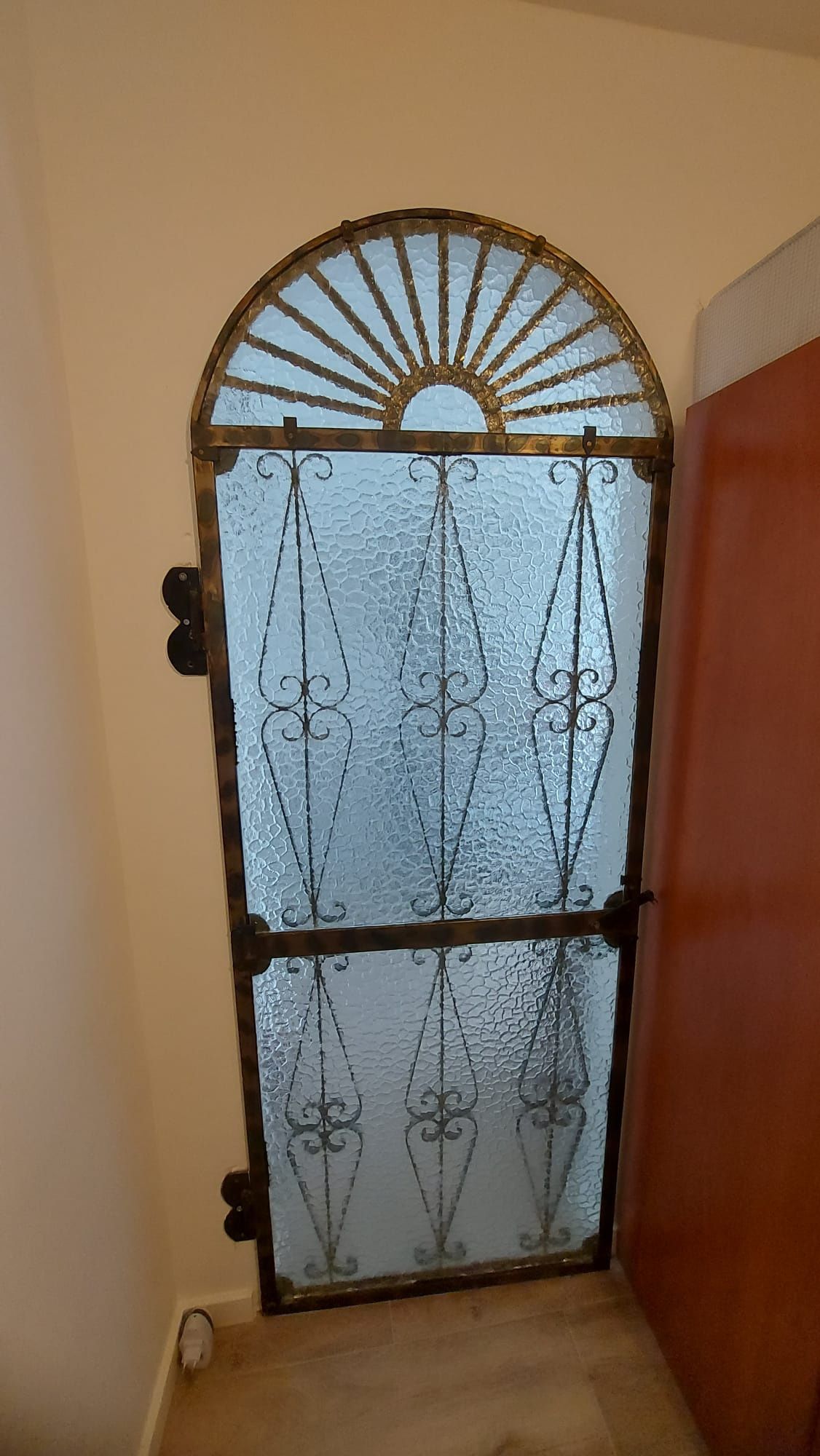 Porta de ferro (feita por artesão)