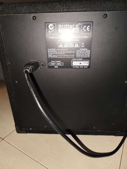 Amplificador de baixo Fender rumble 15