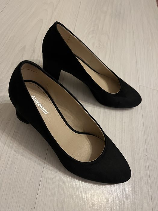 Buty na obcasie czółenka