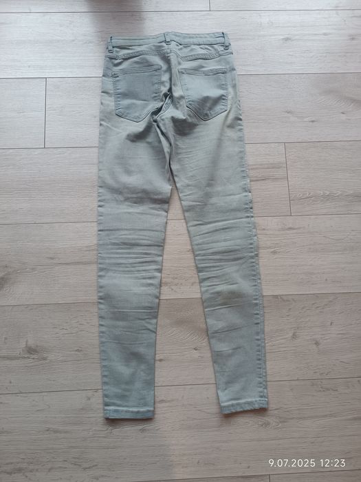 Spodnie jeansy jasne skinny jeans XS Sinsay