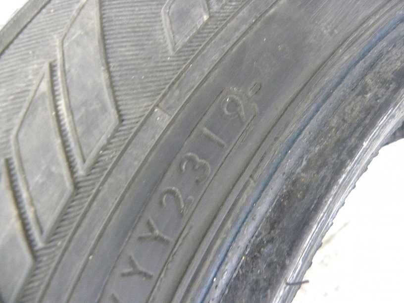 2 Opony Zimowe Yokohama WY01 215/65 R16C BUS produkcja 2019