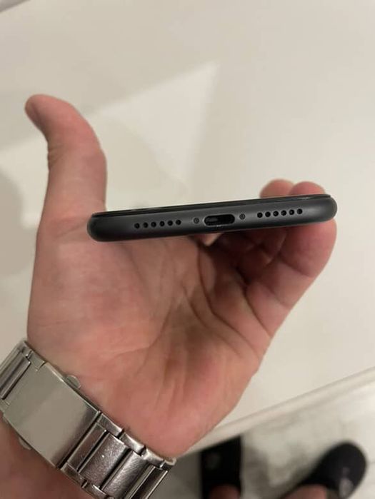 iPhone 11 в ідеальному стані