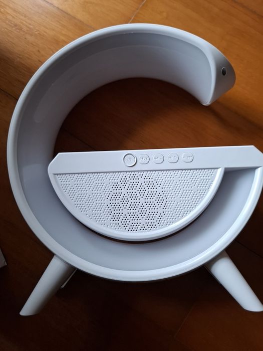 Radio, carregador de telemóvel