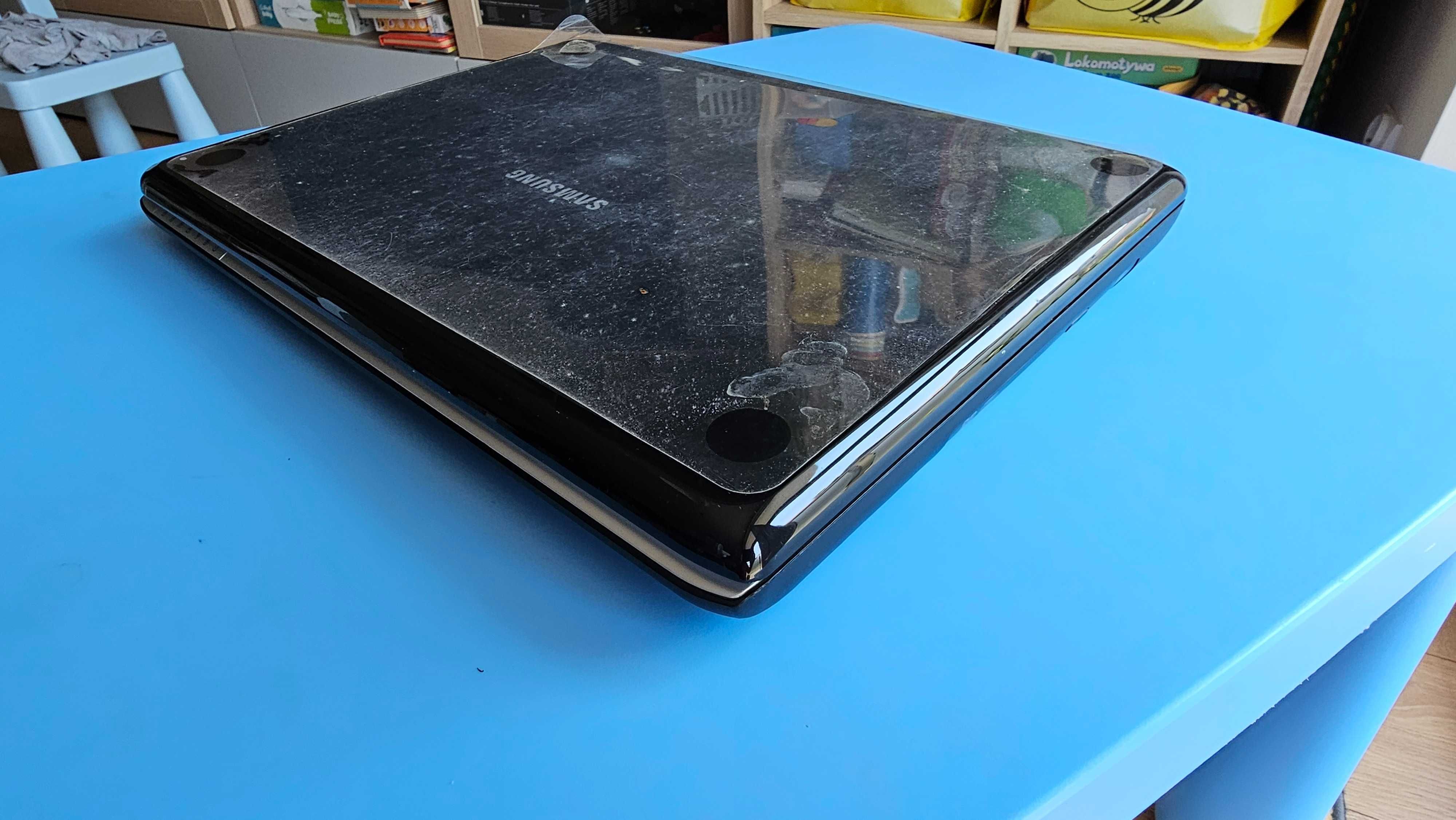 Samsung NP-SA11 Intel Core 2 Duo P7350, RAM 4 Gb, Nvdia 9200M, 256 GB.