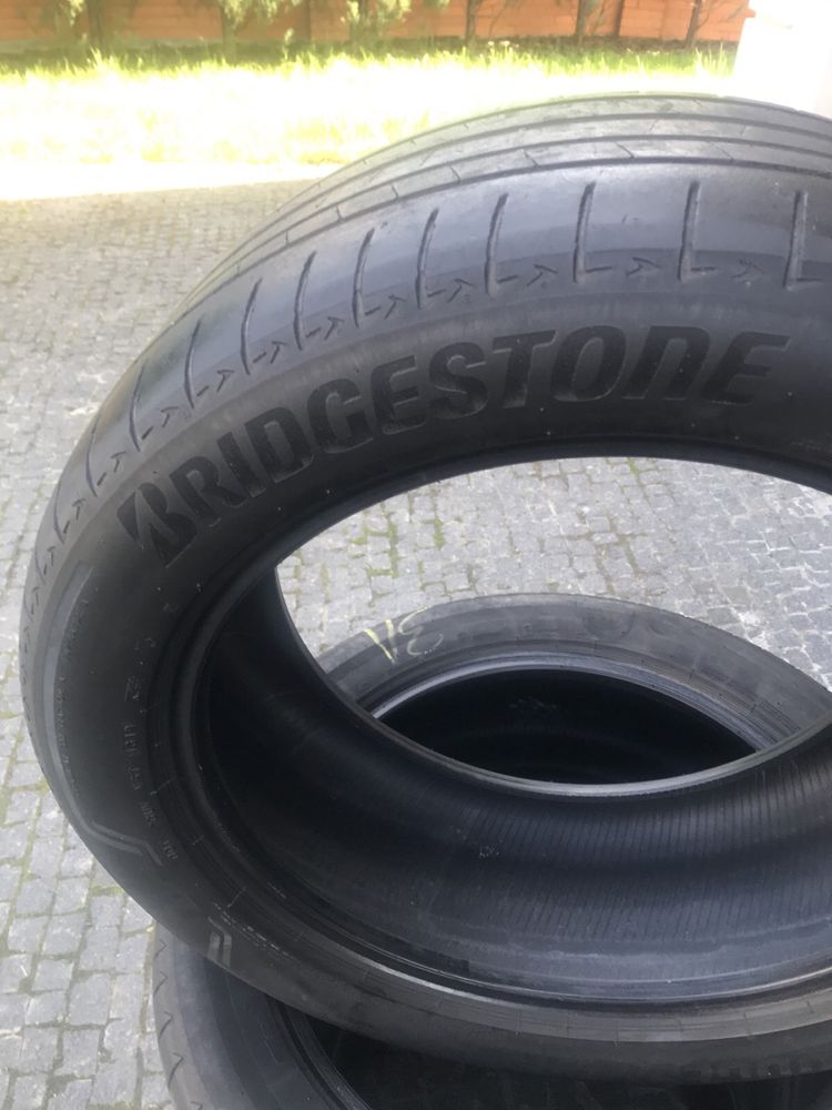 Шини Brigestone 255/50 R20