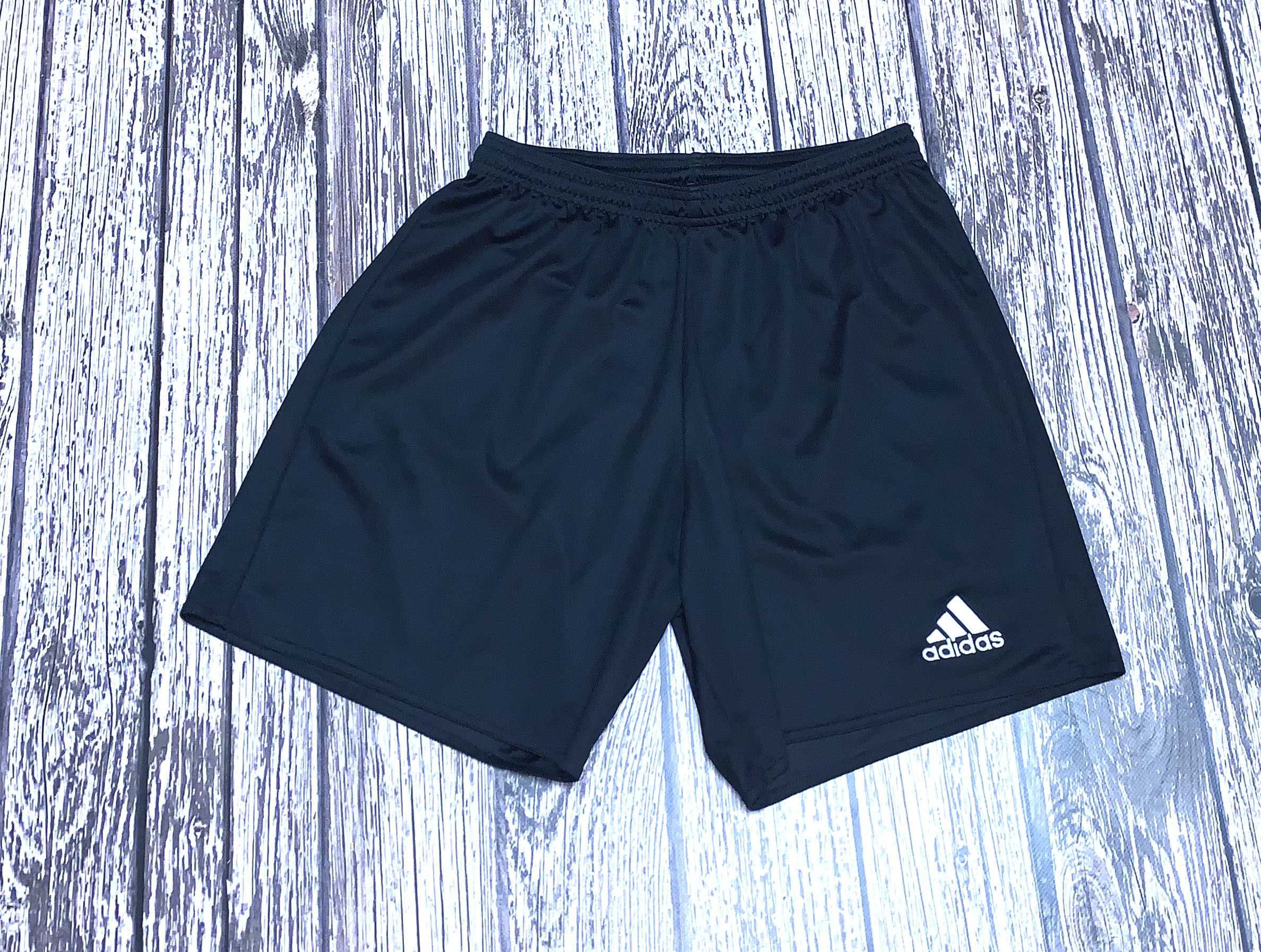 Шорты Adidas для мужчины. размер М