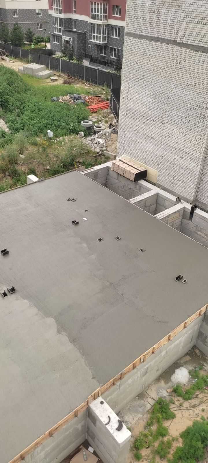 Вид на сосновий ліс + заходи сонця з 9-го поверху— звучить як мрія?