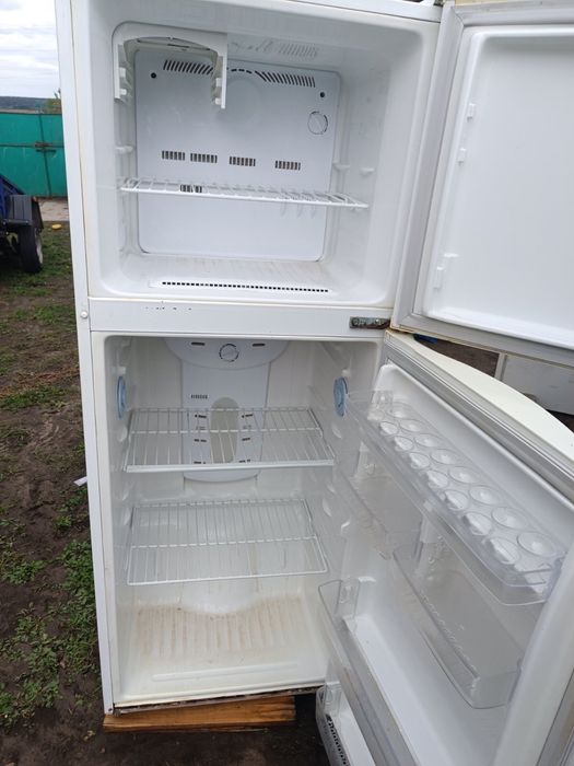 Холодильник Морозильна камера