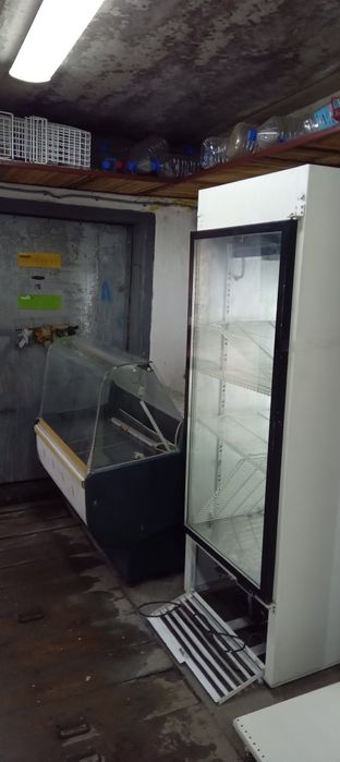 Шафа холодильна Cold, Польща. Наскрізна, статика.