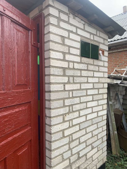 Будинок в селі Байківка-заходь та живи..