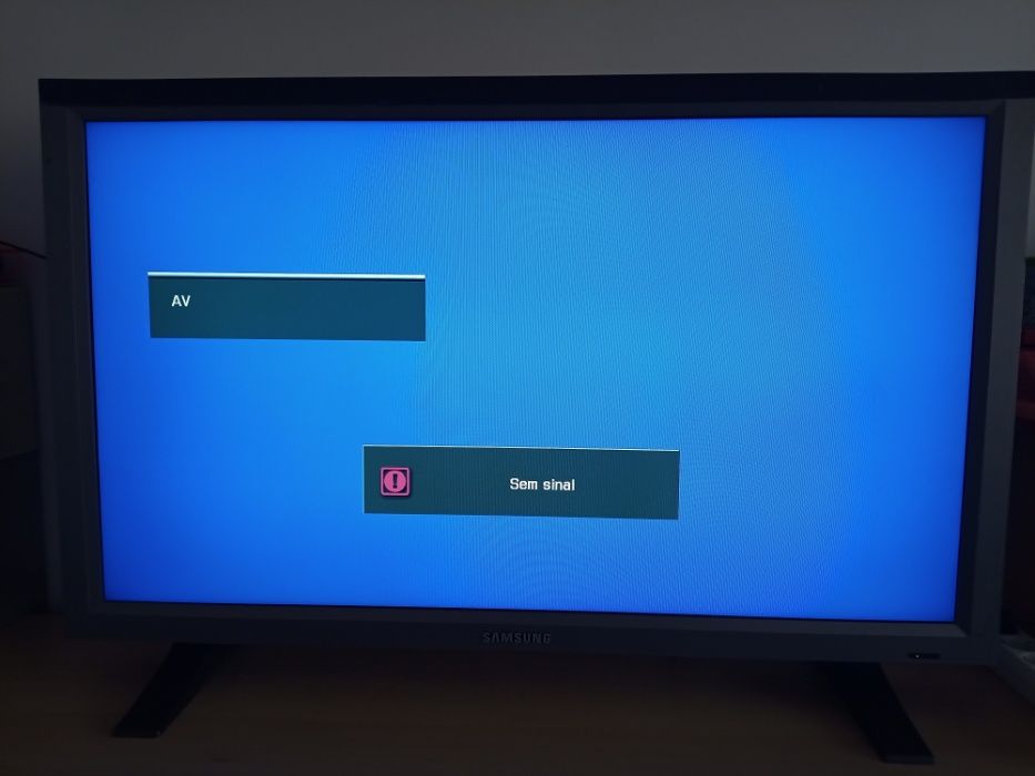 Samsung SyncMaster 400PX 40" LCD flat panel display _ Profissional