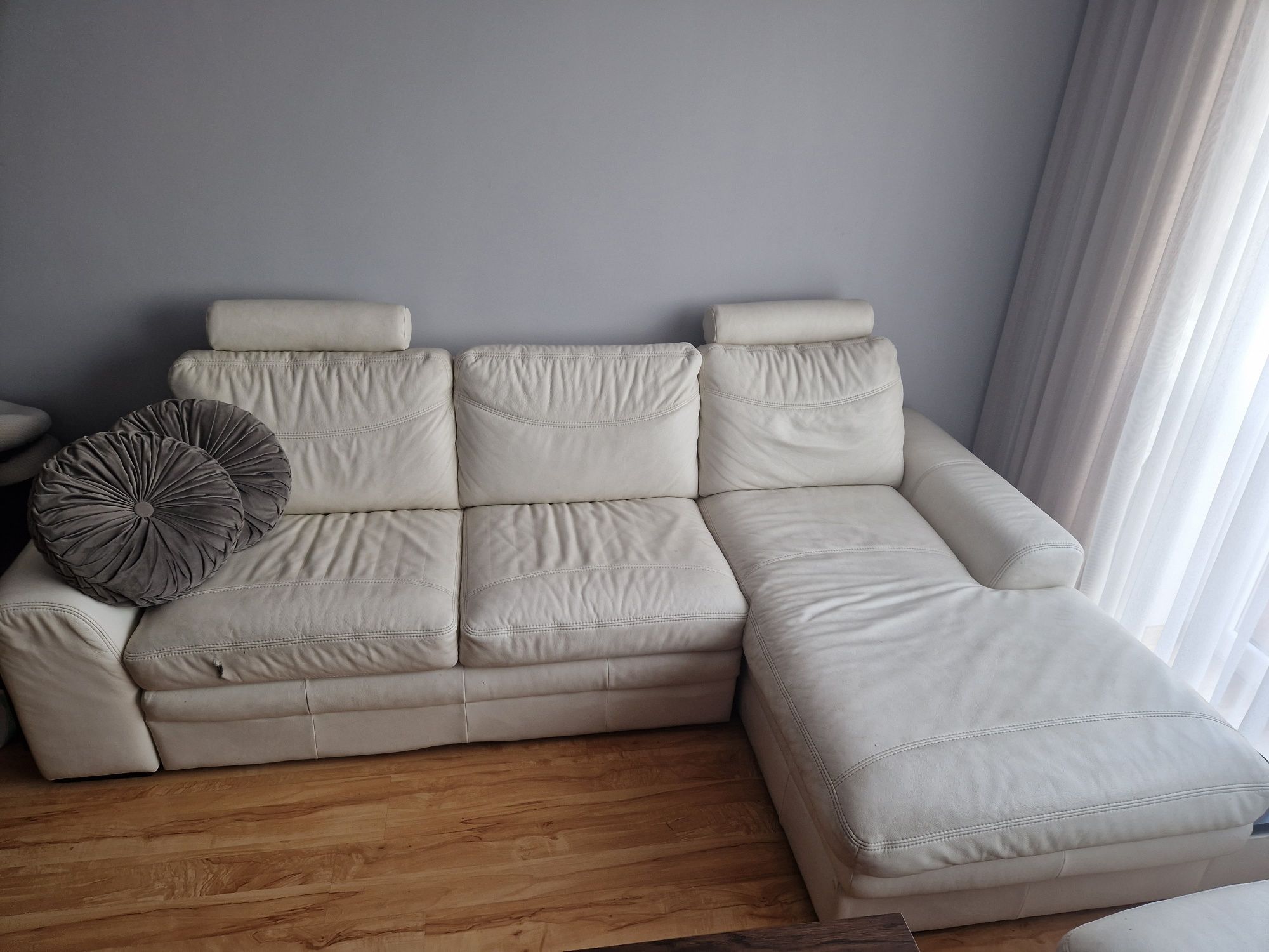 Naroznik skórzany biały Helvetia Furniture