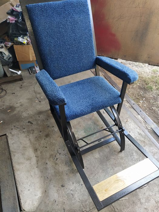 Кресло качалка маятниковое