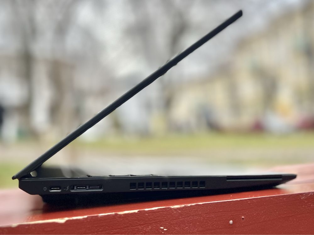 Ноутбук Lenovo Thinkpad T580/MX150 2GB/i7-8650U/16GB/512GB/15.6"4K IPS