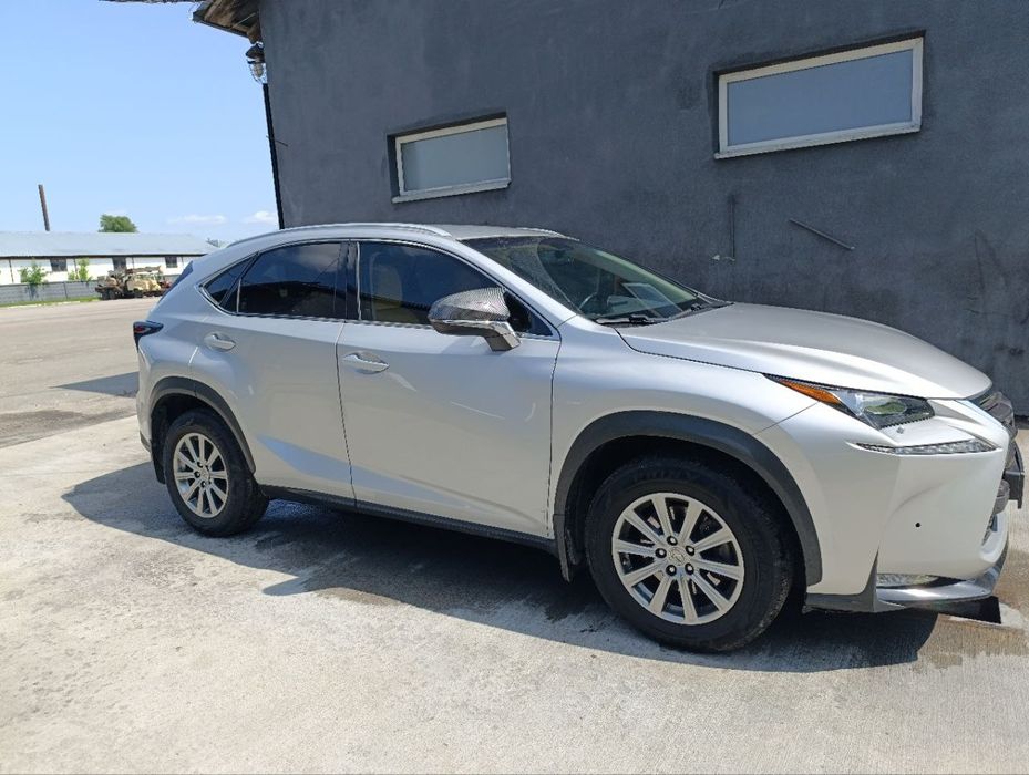 Продам Lexus NX 200t