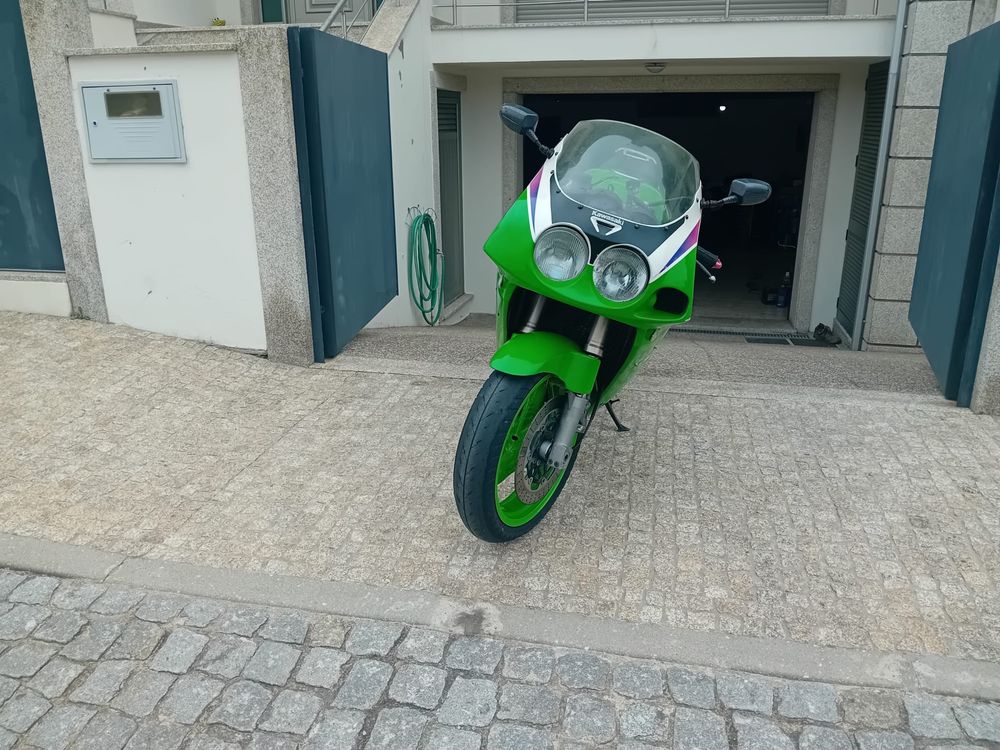 Kawasaki Zxr 750
