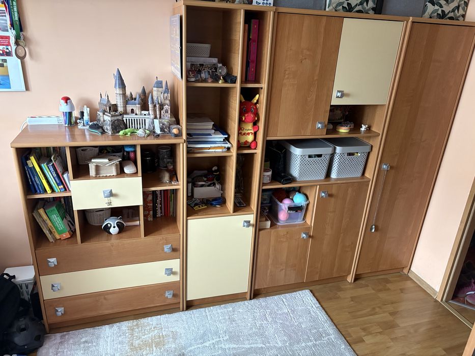 Regał młodzieżowy