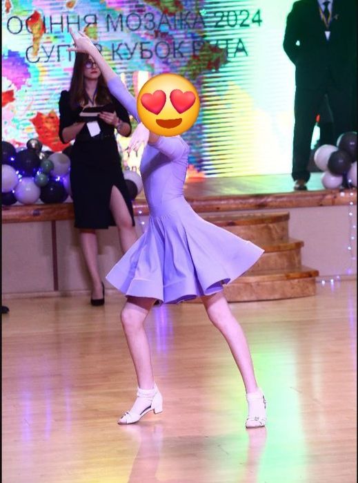 Бальні плаття бейсік