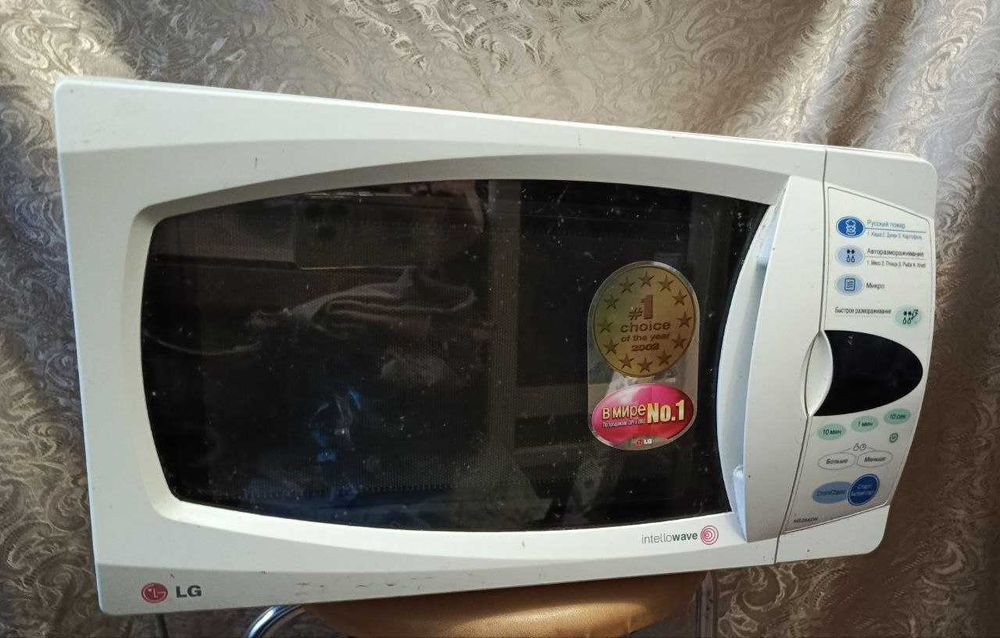 Микроволновая печь LG  MS-2642 W