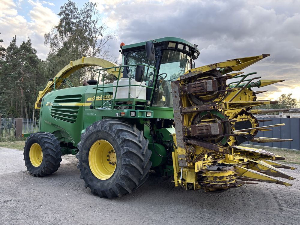 Sieczkarnia john deere 7300 zprzystawką