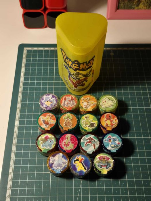 Pokemon rollers com caixa arquivadora