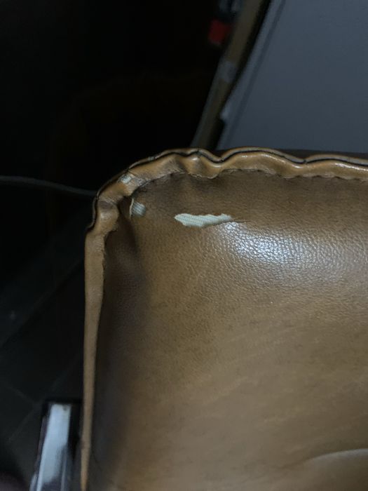 Крісло офісне/перукарське