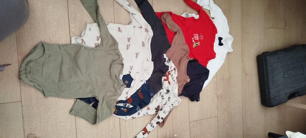 Body h&m i Sinsay 86 9 sztuk