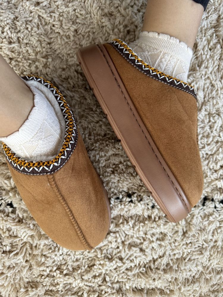 Kapcie śniegowce Ugg ocieplane karmelowe brązowe 38