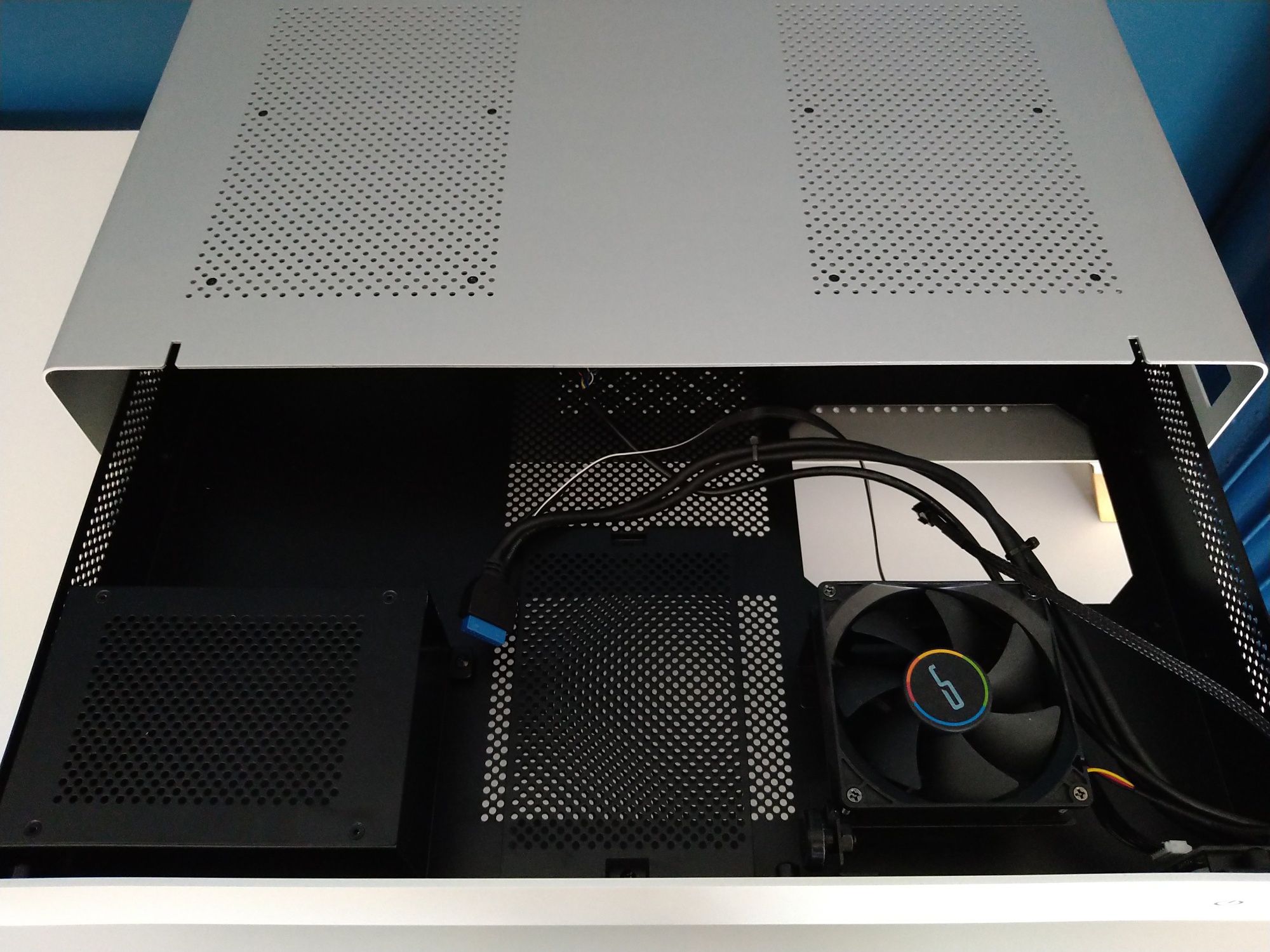 Cryorig Taku obudowa PC Mini-ITX