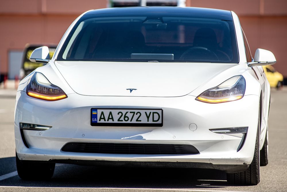 Tesla model 3, long range 75 кВт