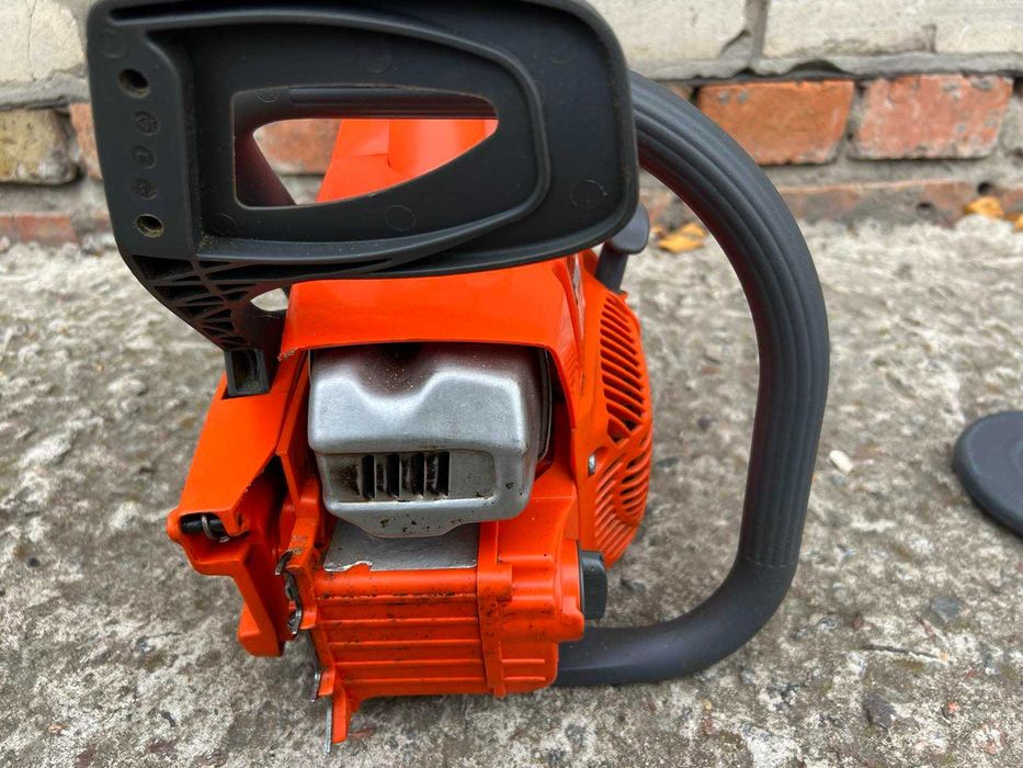 Продам бензопилу Oleo-Mac 941 C