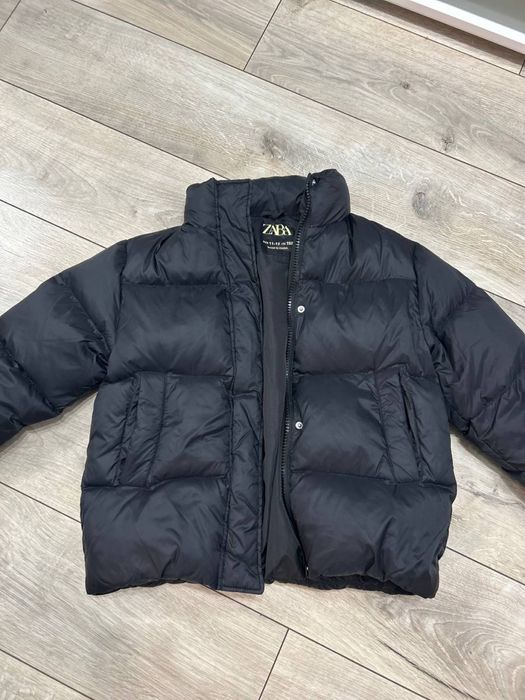 Куртка ZARA чорного кольору